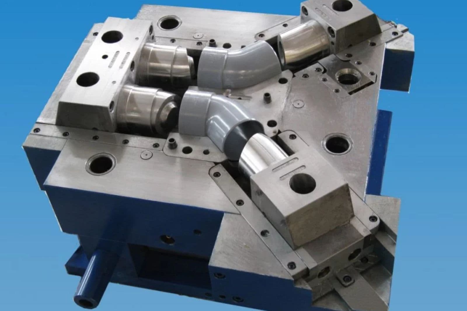 reparación de moldes para inyección de plástico
